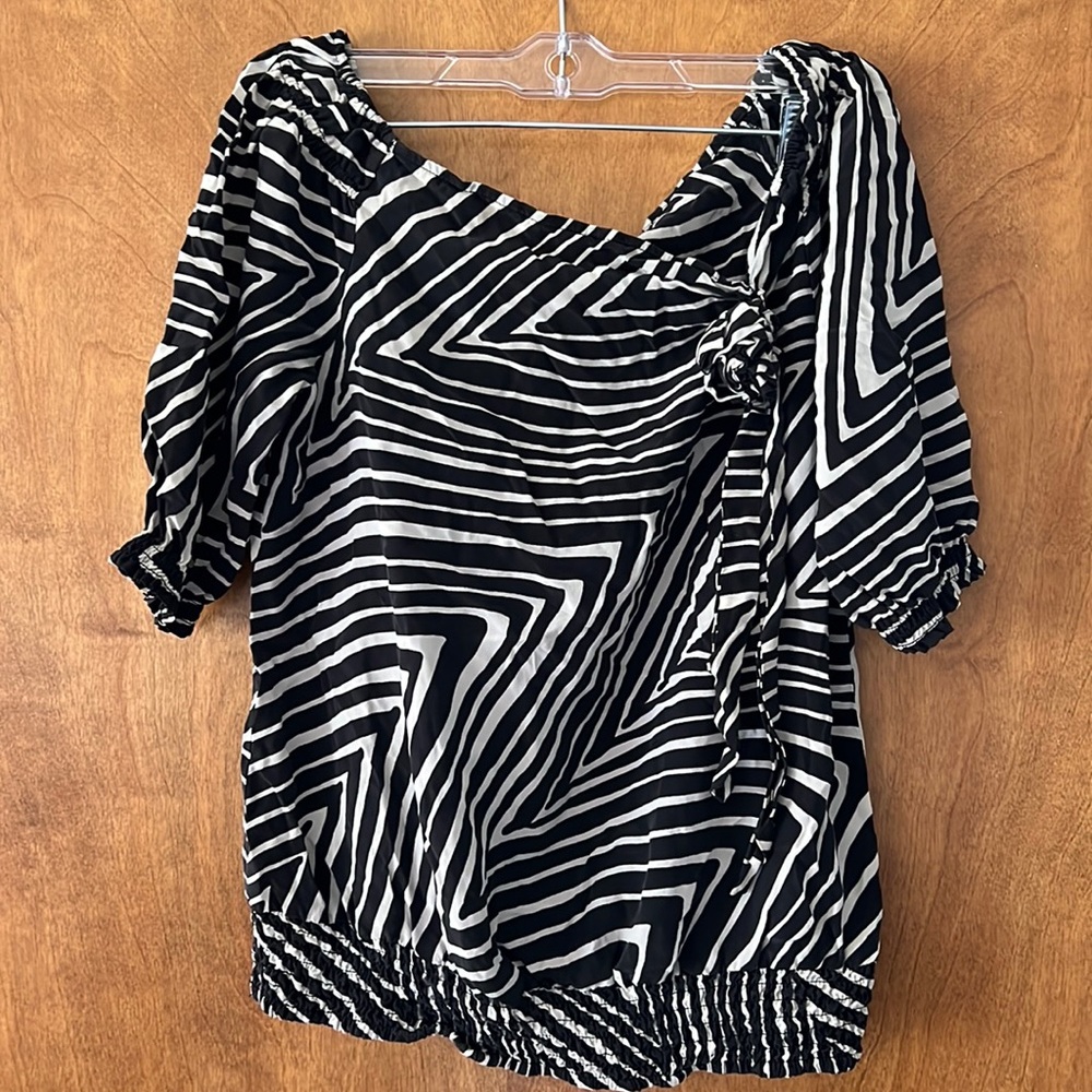White House Black Market Top